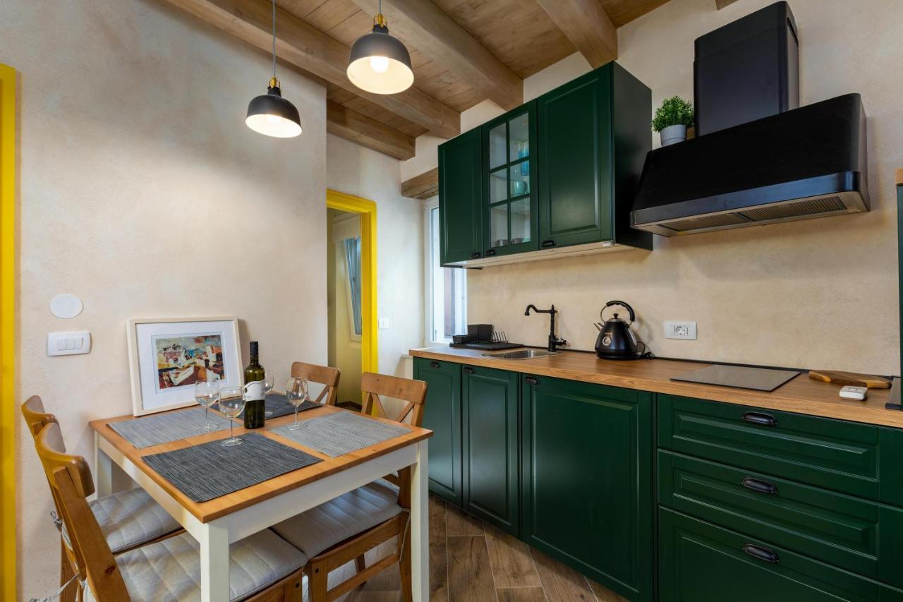 Appartamento Casa Wau Rovigno Esterno foto